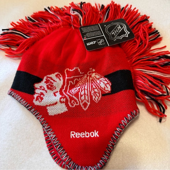 Boys Chicago Blackhawks Hat - Picture 2 of 11